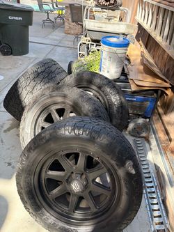 KD Series Wheels with Toyo Open Country Tires