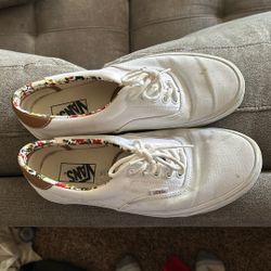 Men’s White Vans 