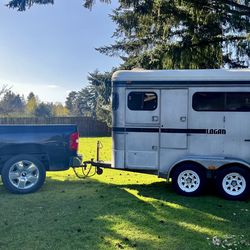 1988 Logan Coach horse trailer
