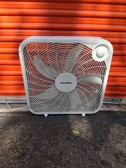 Big box fan Pickup 2-11 pm rainbow/charleston cash only fcfs