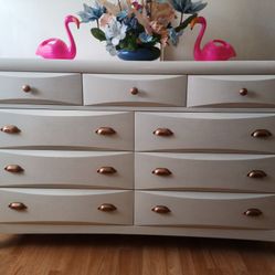 ELEGANT WOOD DRESSER 