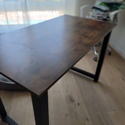 Desk/ Table