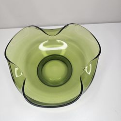 Decorative Green Glass Bowl with Elegant Wavy Design and Vintage Retro Style