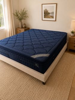 DreamCloud Luxe Hybrid King Mattress - Like New Condition