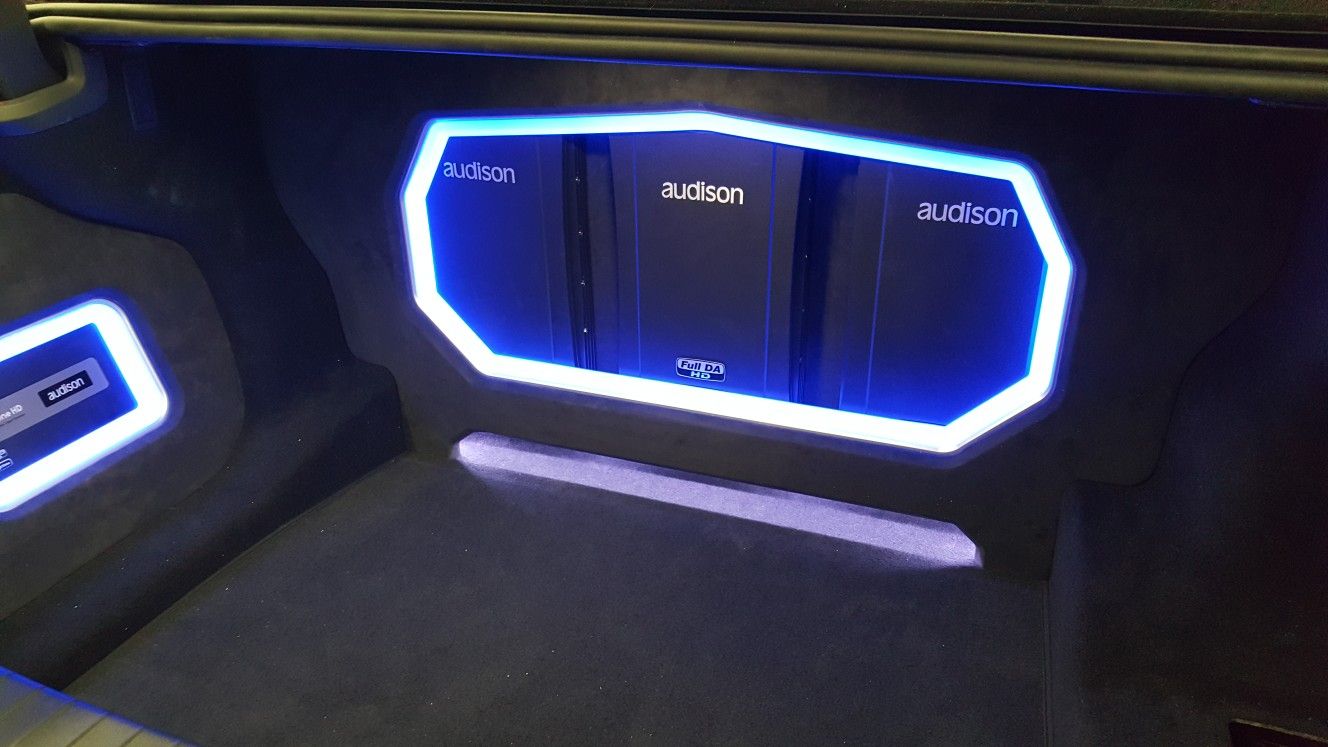 Custom car audio installation