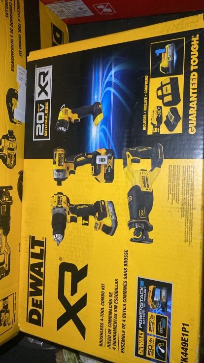 Dewalt 4 Piece Tool Set 