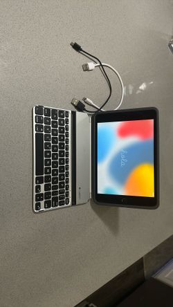Ipad Mini 128 Gb With Bluetooth Keyboard