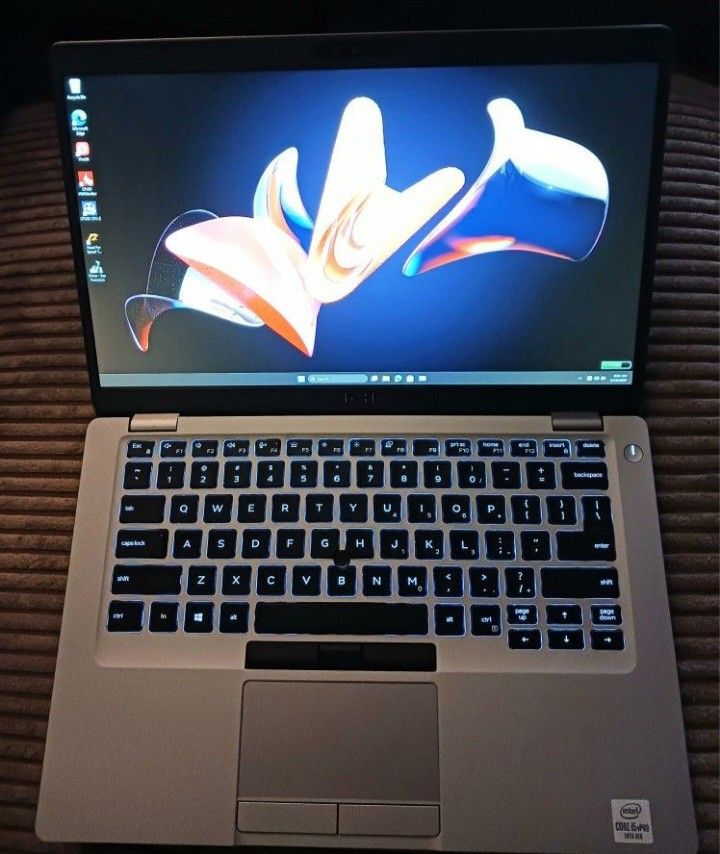 Touchscreen Dell Latitude Laptop Intel Core i5-10310u 16 GB RAM 1080P LCD Wi-Fi & Bluetooth Wireless Windows 11 Professional
