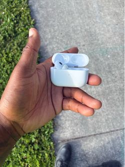 Apple AirPods Pro 2