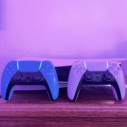 PlayStation 5 Disk Edition (PS5) 2 Controllers 