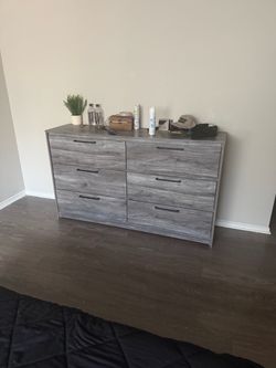 Used bedroom set queen size