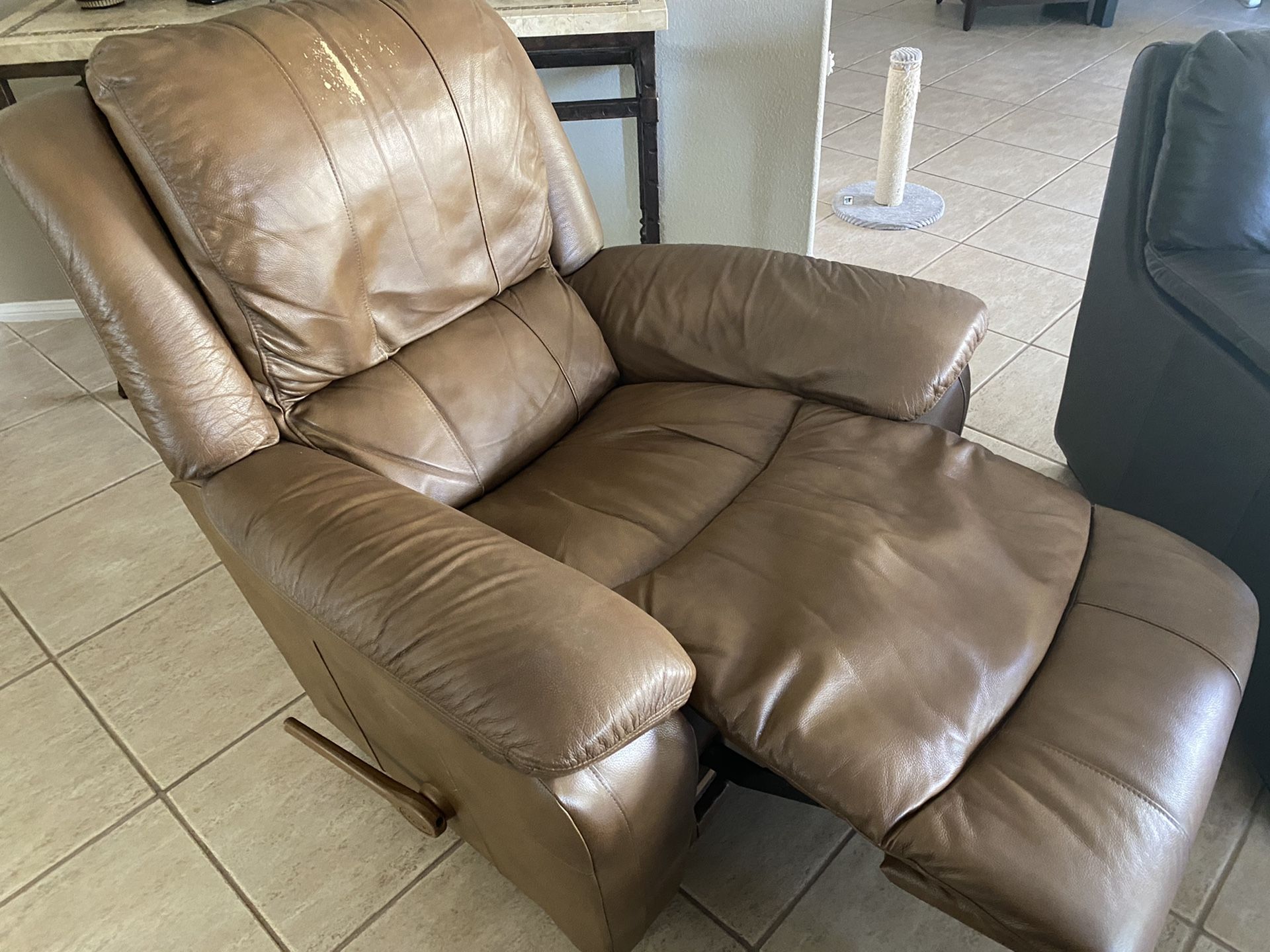 Lazy boy chair furniture recliner for Sale in Las Vegas, NV OfferUp