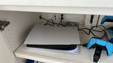 Ps5 with controller