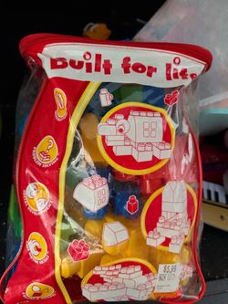 Toy building blocks