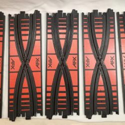 Tomy Aurora AFX Slot Car Track Ho Scale Squeese Track (1) And Crossover Track (4)