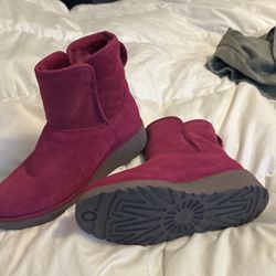 New Girls Ugg Boots Size 5