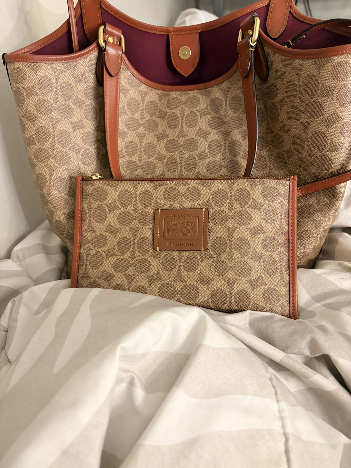 Restored Day Tote In Signature Canvas