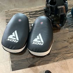 Muay Thai Pads And Head Gear 