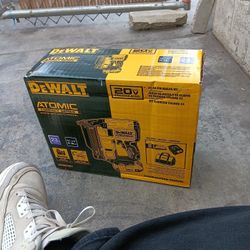 DeWalt Nailer Kit