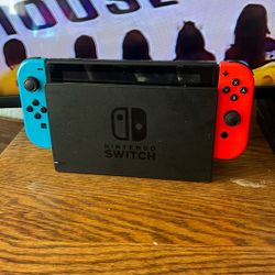 Nintendo Switch W/ Dock & Smash Ultimate
