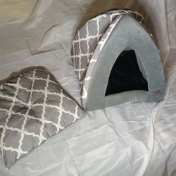 Cozy Pet Tent with Cushion