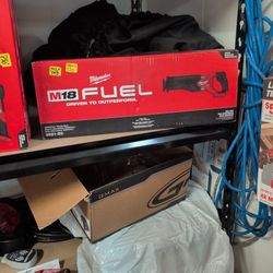 Milwaukee M18 Fuel Sawzall (2821-20)