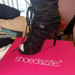 Ladies Heels Brand New Never Worn Size 7