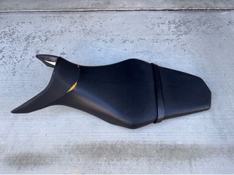 Yamaha FZ09 seat