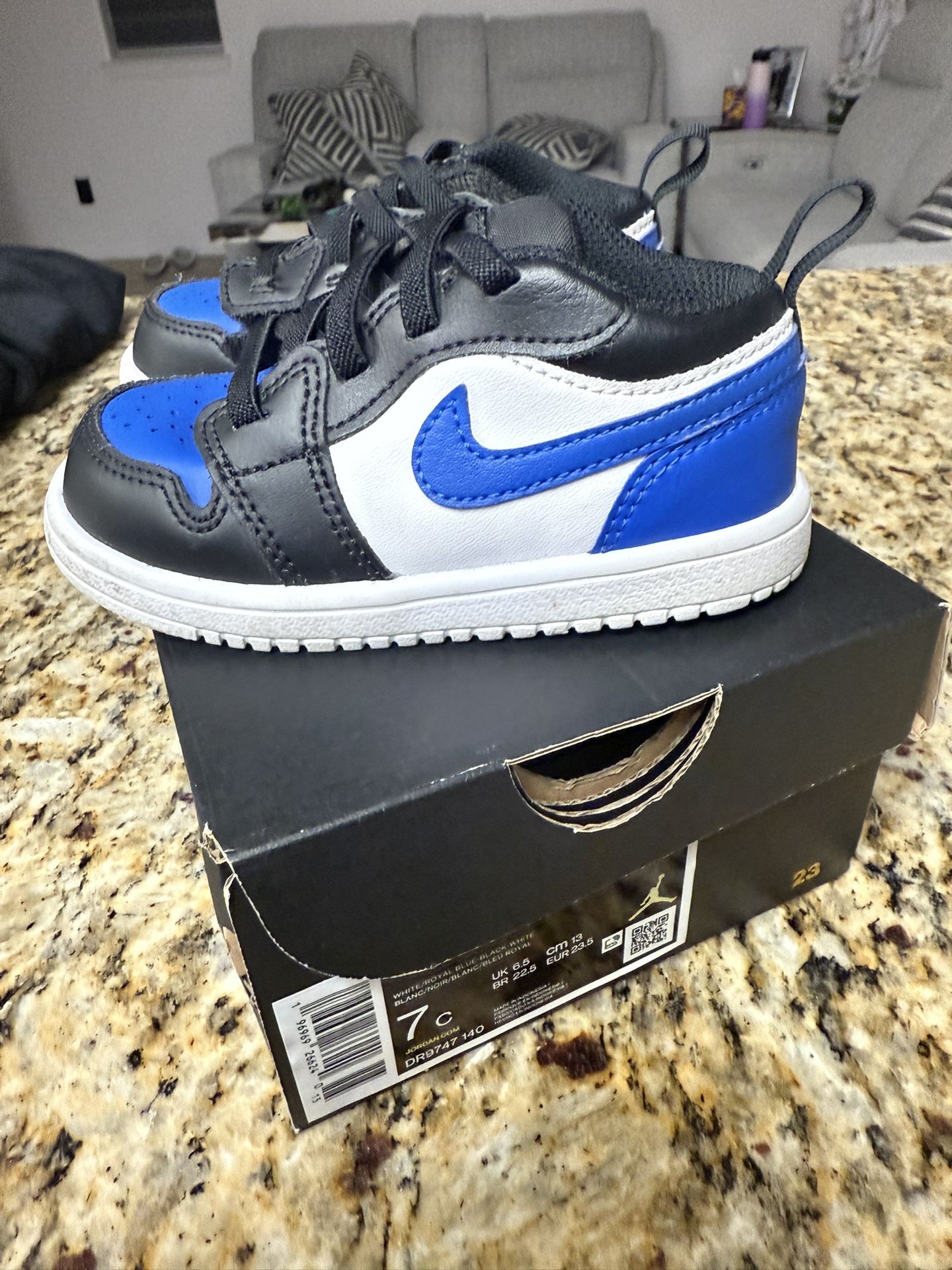JORDAN 1 LOW ALT Size 7C 