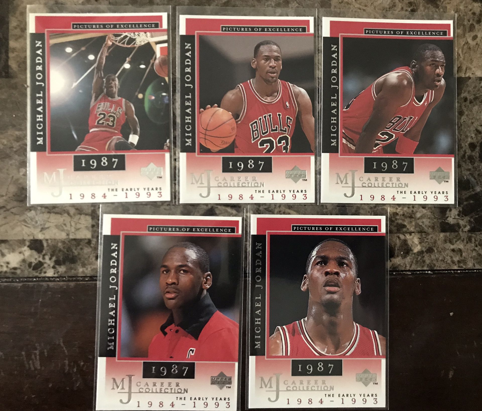Lot of 5 Michael Jordan cards