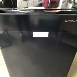 Insignia™ - 2.6 Cu. Ft. Mini Fridge - Black New Open Box 