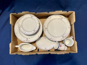 Princess House Heritage Blossom Plates Dinnerware Set