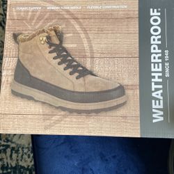 Man Weatherproof.  Brown  Size 10