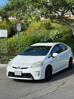 2014 Toyota Prius Hybrid Sedan