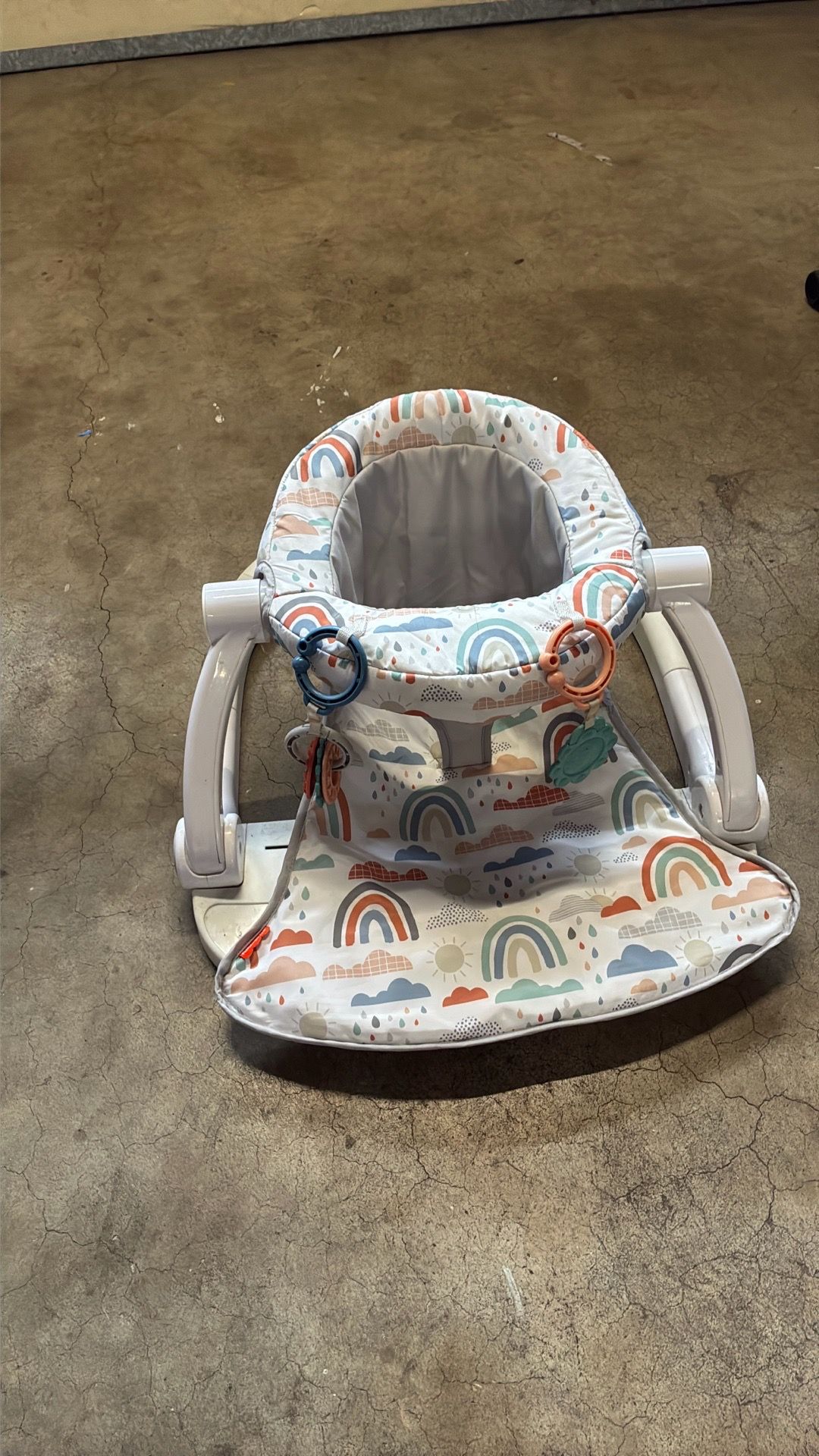 Baby sit up chair