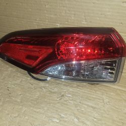 2020 2021 2022 2023 Toyota Corolla Left Side Tail Light OEM 