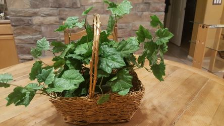 Decorative artificial plant