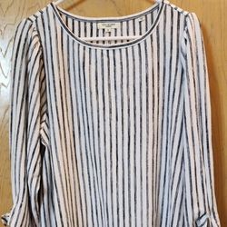 NWT Women's White Striped Top Size 1X