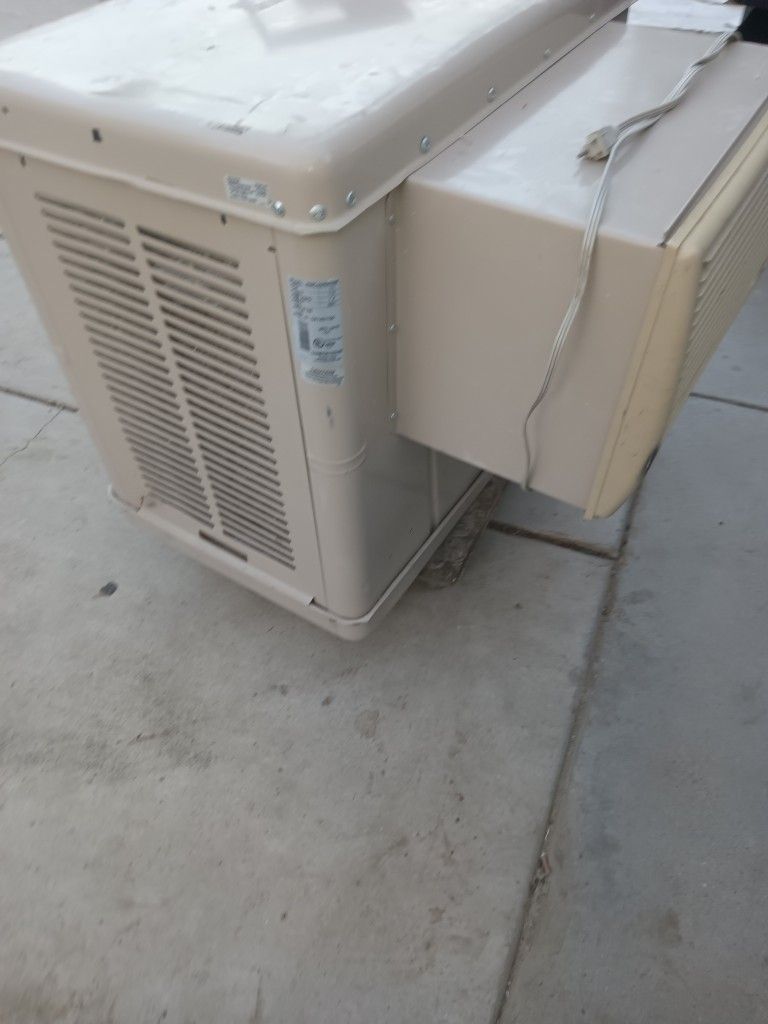 Swamp Cooler Champion RWC35 Medium Size 