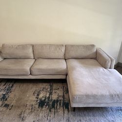 Right Facing Chase Sectional 