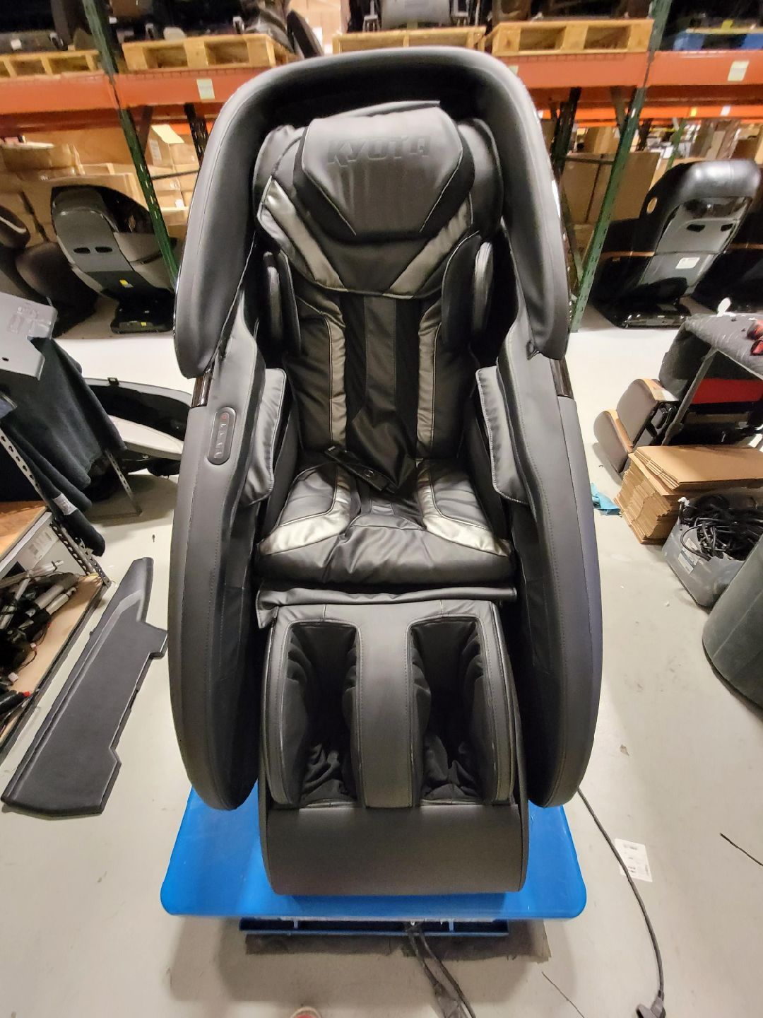 Kyota Kaizen M680 4D Massage Chair, Black