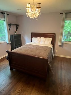 Full size bed, mattress, box spring