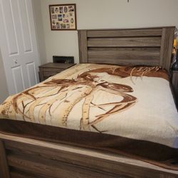 Queen Size Bedroom Set NO MATTRESS 