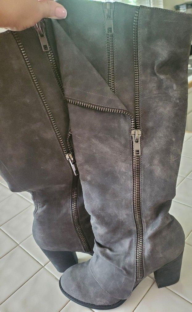 New Knee-high Zipper Boots Size 9.5