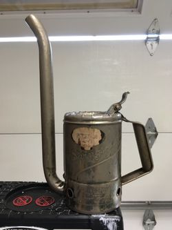 Vintage Swingspout One Quart Oil Can 