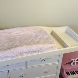 Changing Table With Mattress 