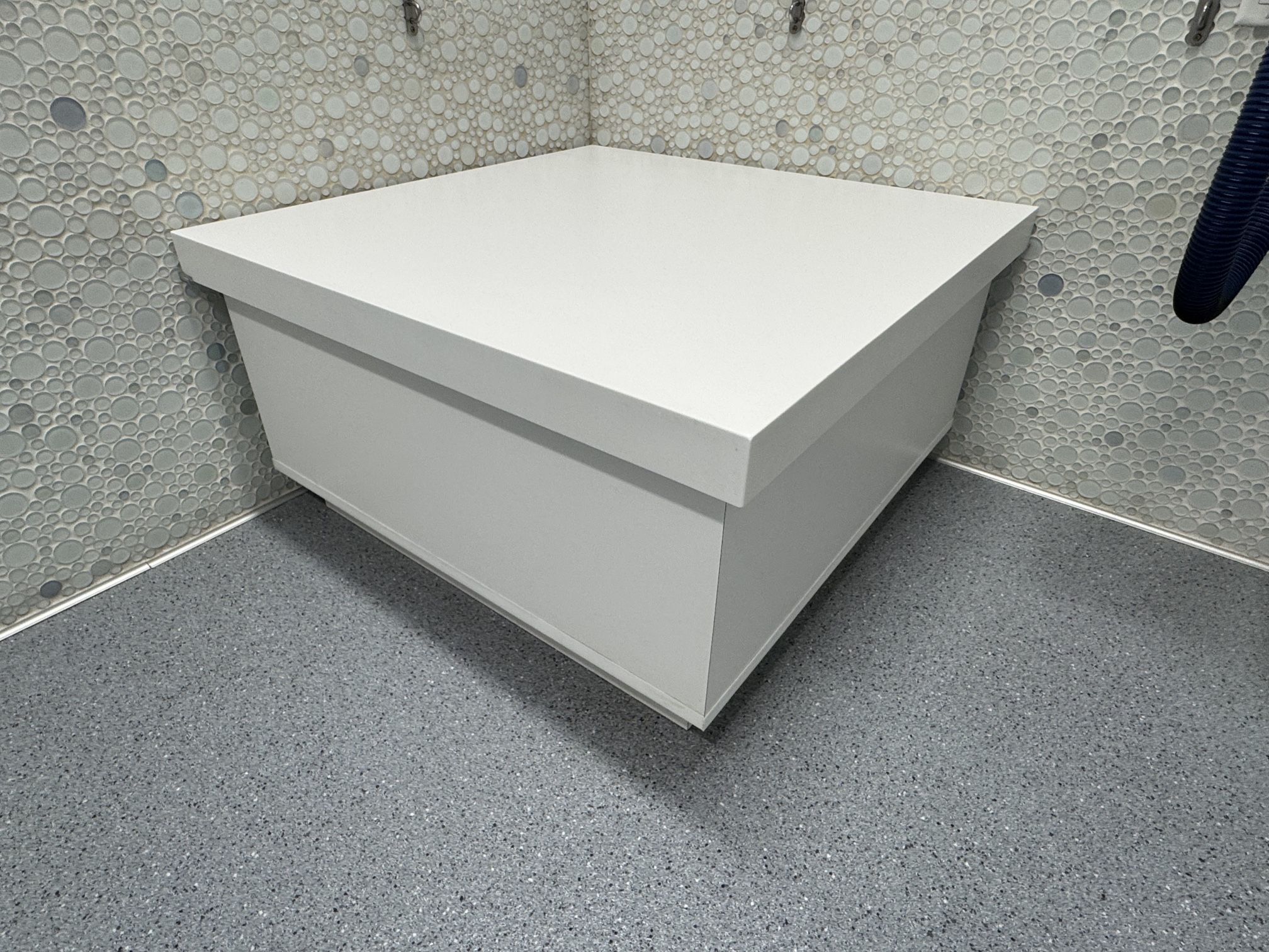 Large Drying Cube/Platform (2 Available)