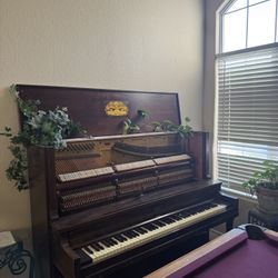 Early 1900,s Stand Piano - Saloon Bar Antique