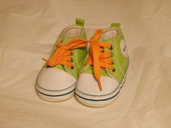 BABY SNEAKERS