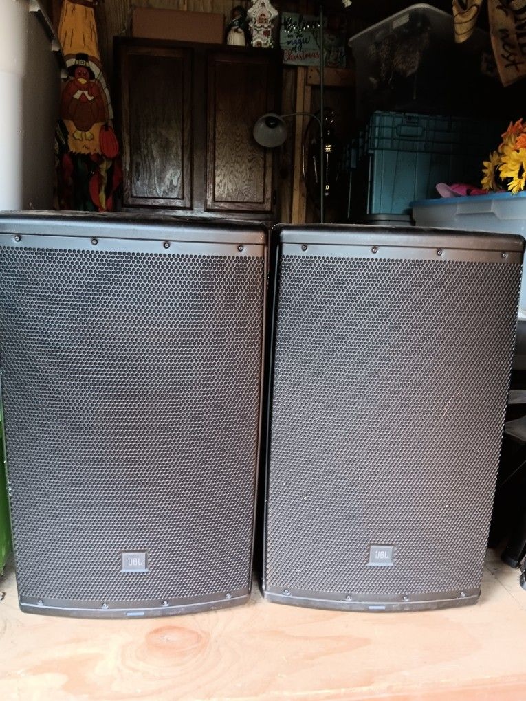 2 - JBL EON 615 Powered Speakers With Stands 